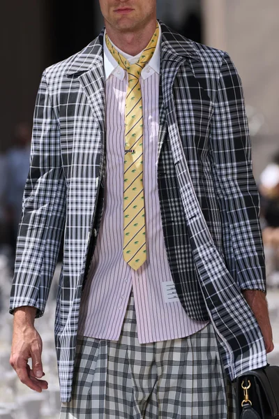 Look 154